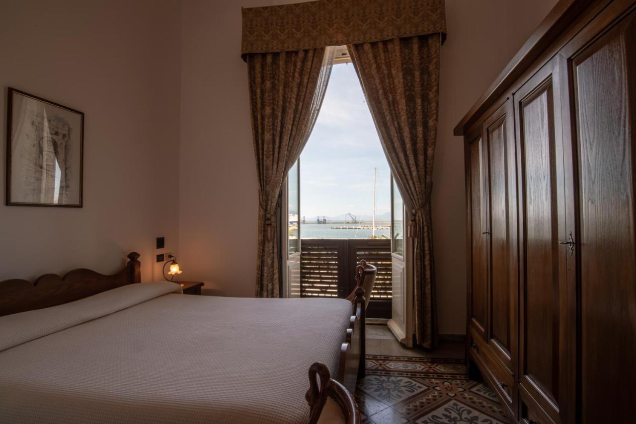 Hotel Aer Bj Vittoria Cagliari Eksteriør bilde