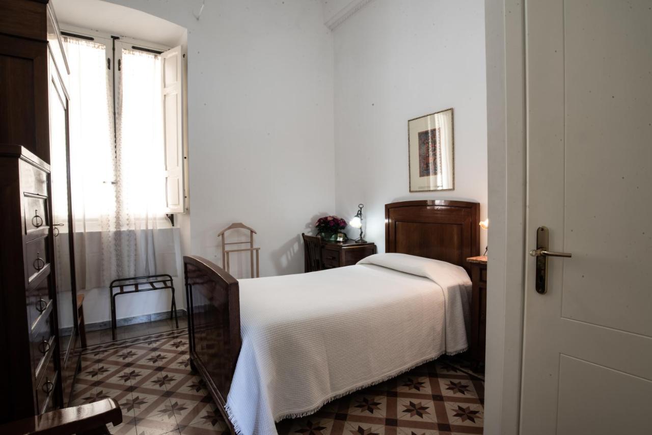 Hotel Aer Bj Vittoria Cagliari Eksteriør bilde