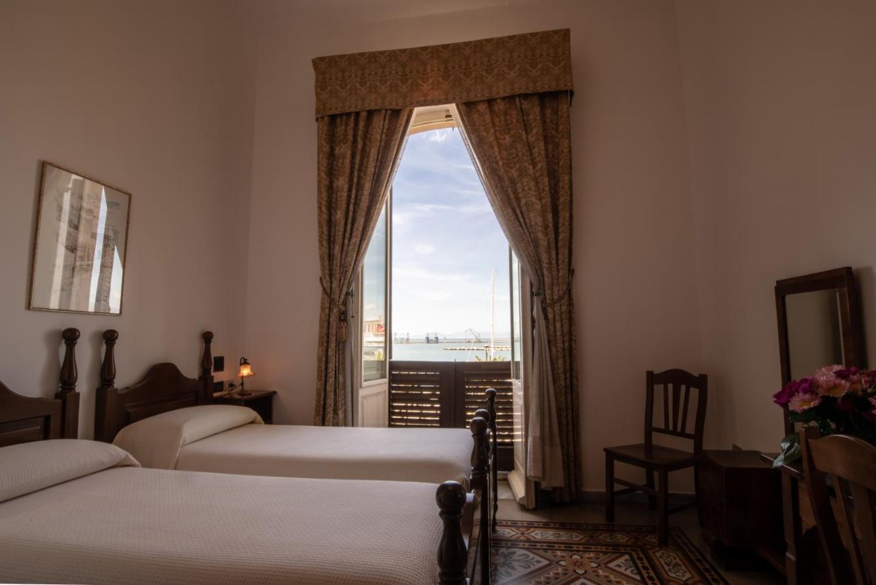 Hotel Aer Bj Vittoria Cagliari Eksteriør bilde