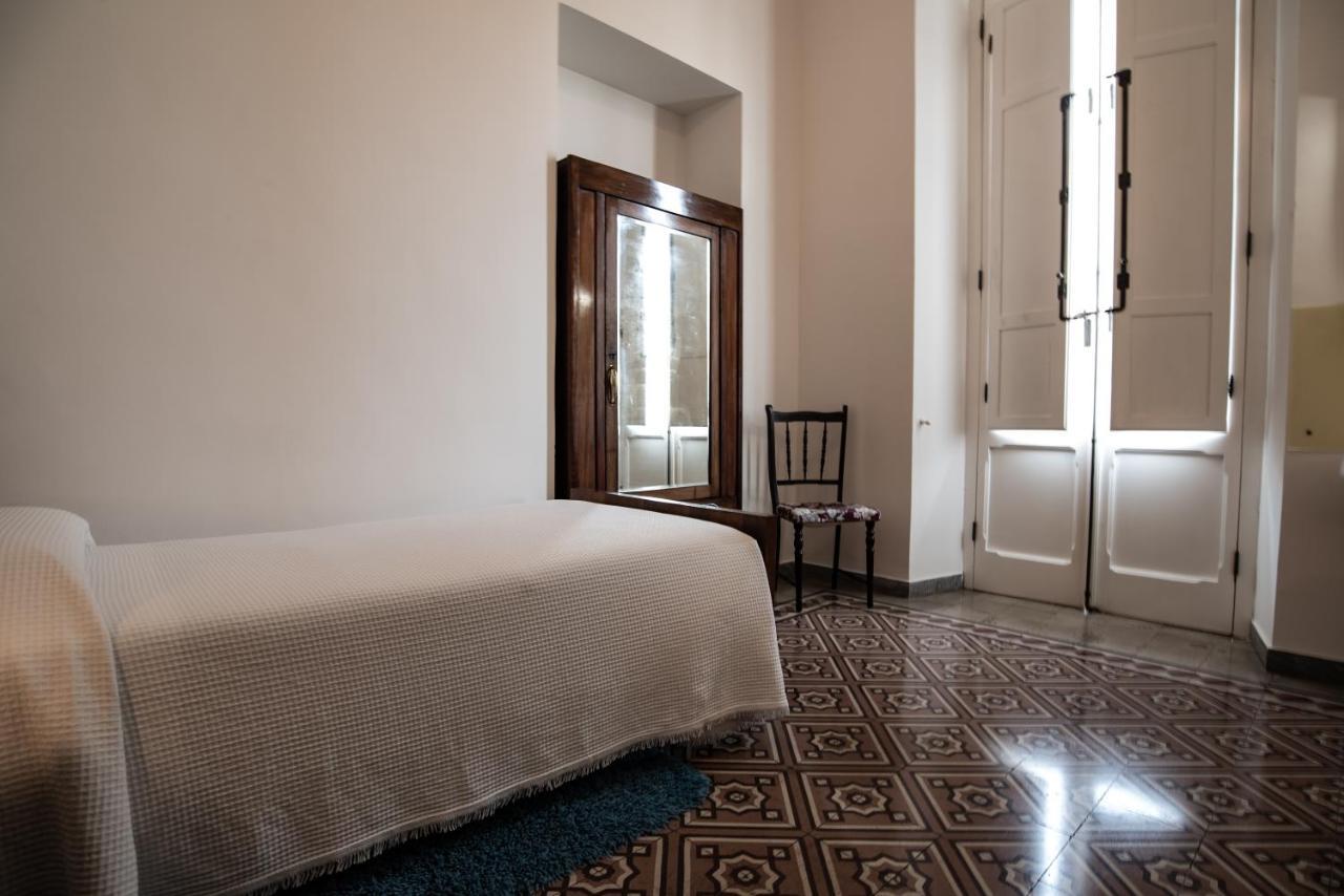 Hotel Aer Bj Vittoria Cagliari Eksteriør bilde