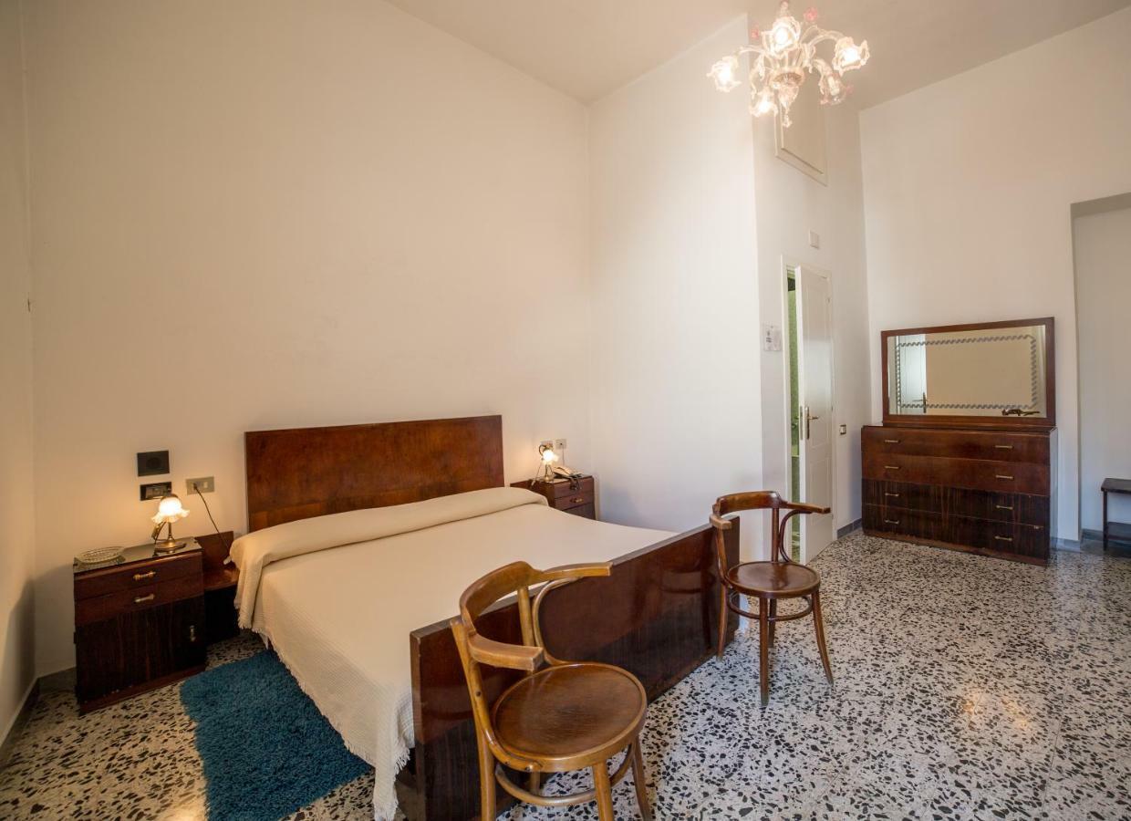 Hotel Aer Bj Vittoria Cagliari Eksteriør bilde