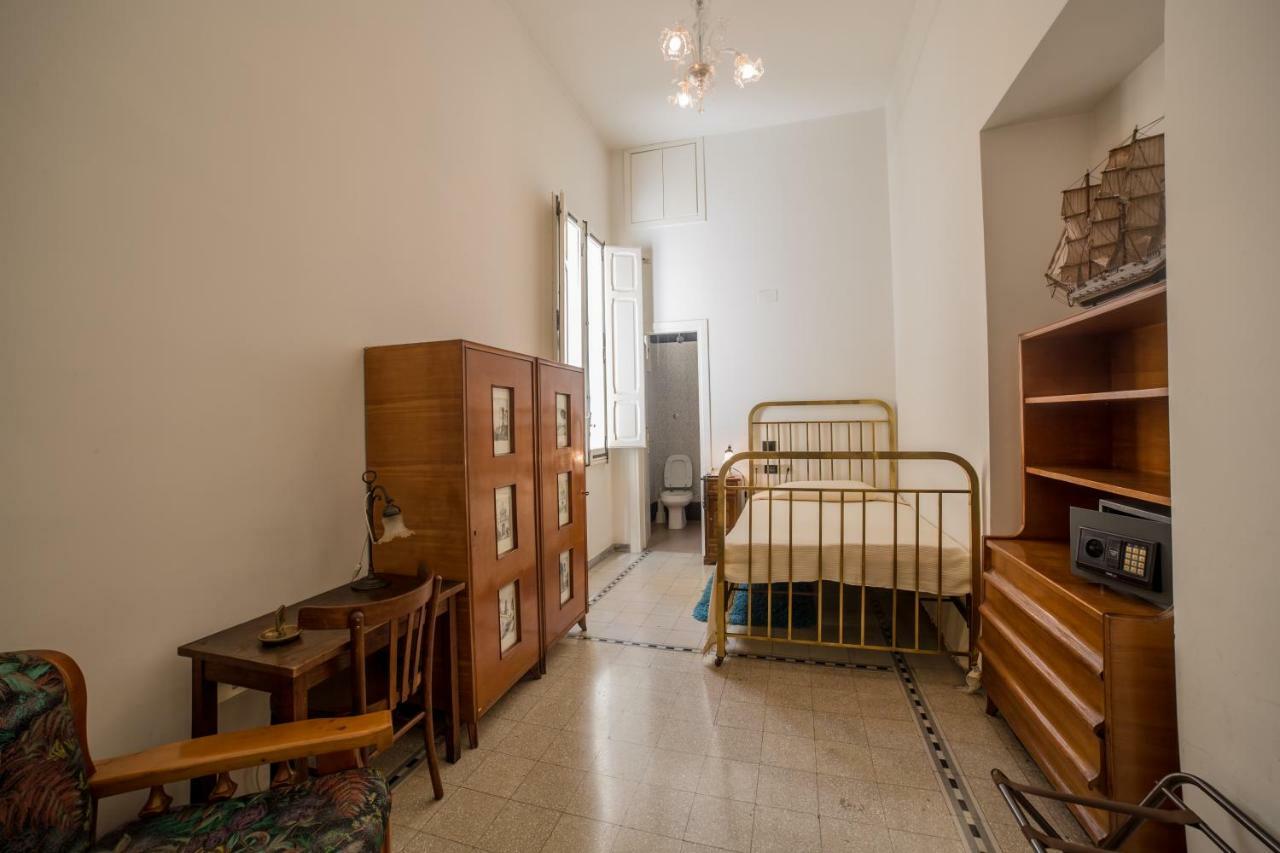 Hotel Aer Bj Vittoria Cagliari Eksteriør bilde